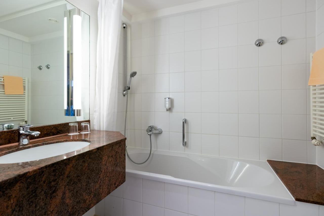Schlosspark Hotel Берлин Екстериор снимка