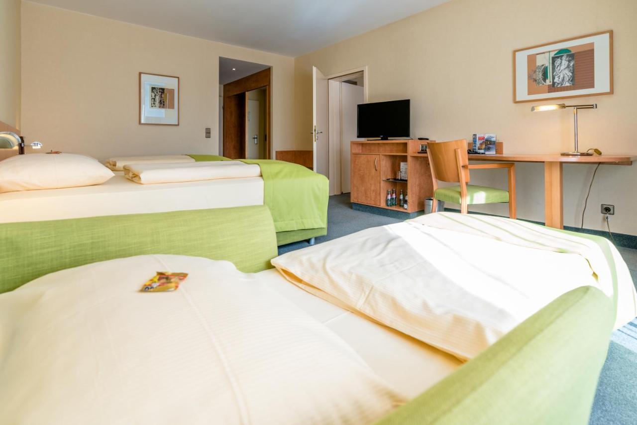 Schlosspark Hotel Берлин Екстериор снимка
