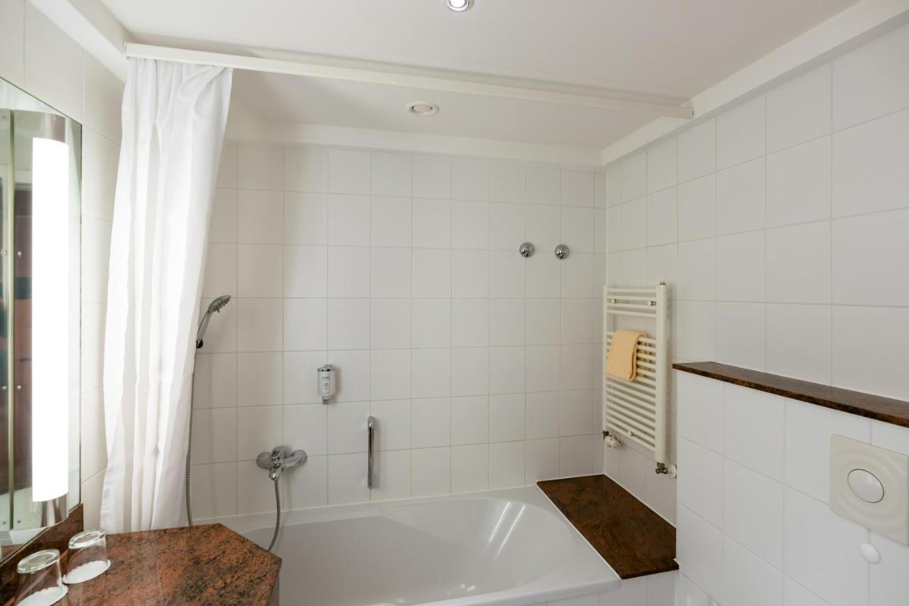 Schlosspark Hotel Берлин Екстериор снимка