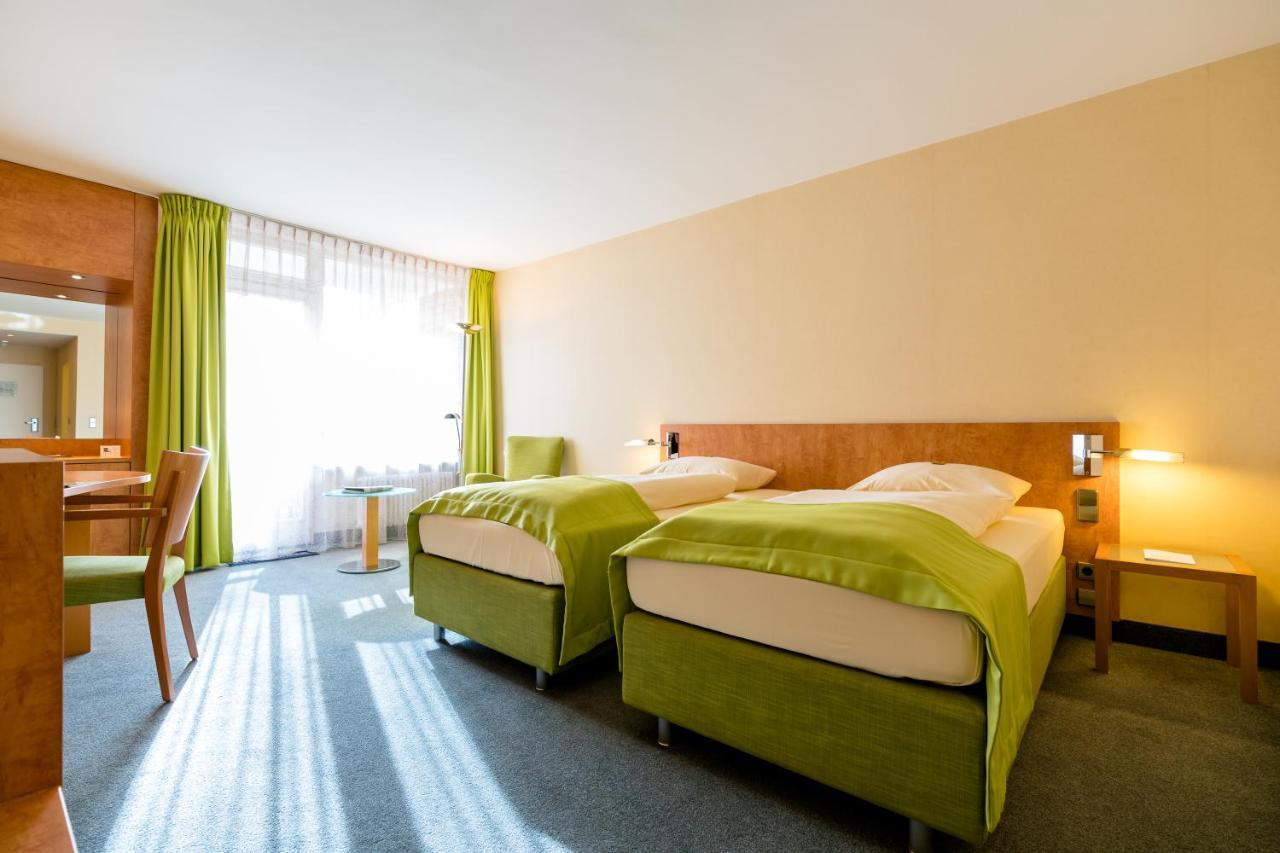 Schlosspark Hotel Берлин Екстериор снимка
