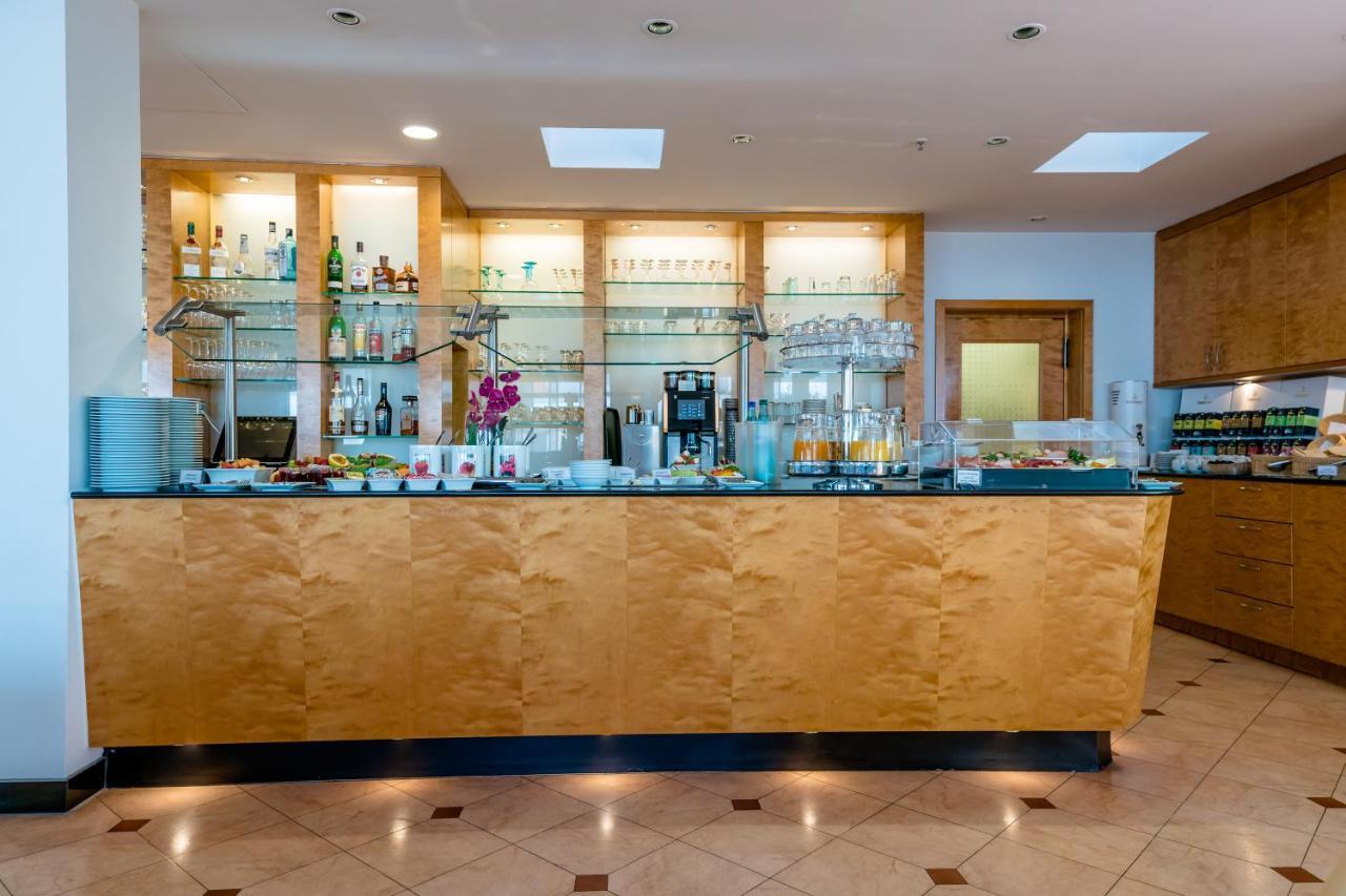 Schlosspark Hotel Берлин Екстериор снимка